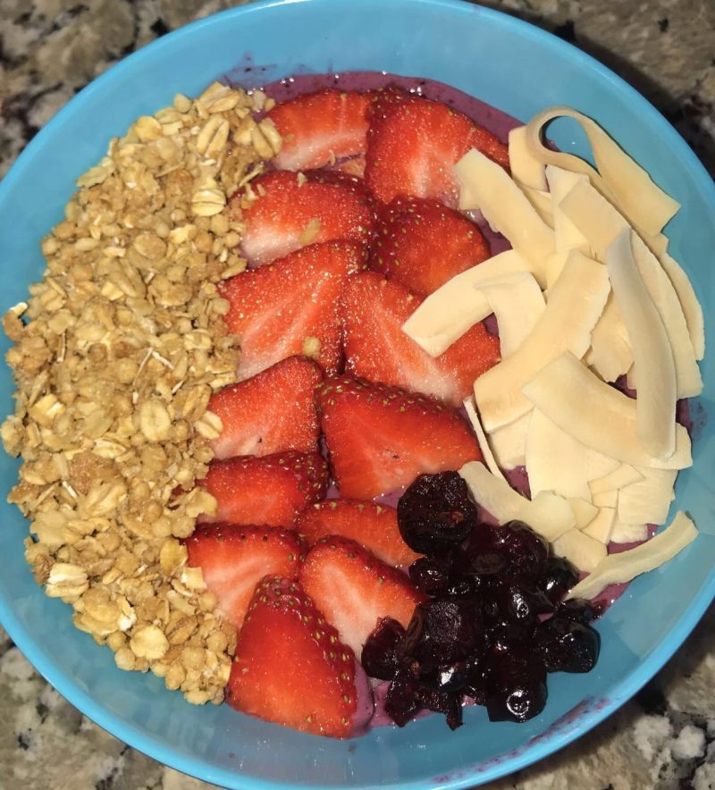 Refreshing Açaí Smoothie Bowl